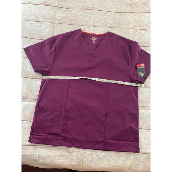 NWT Dickies Burgundy V Neck Short Sleeve Scrub Top - Large - Picture 5 of 10